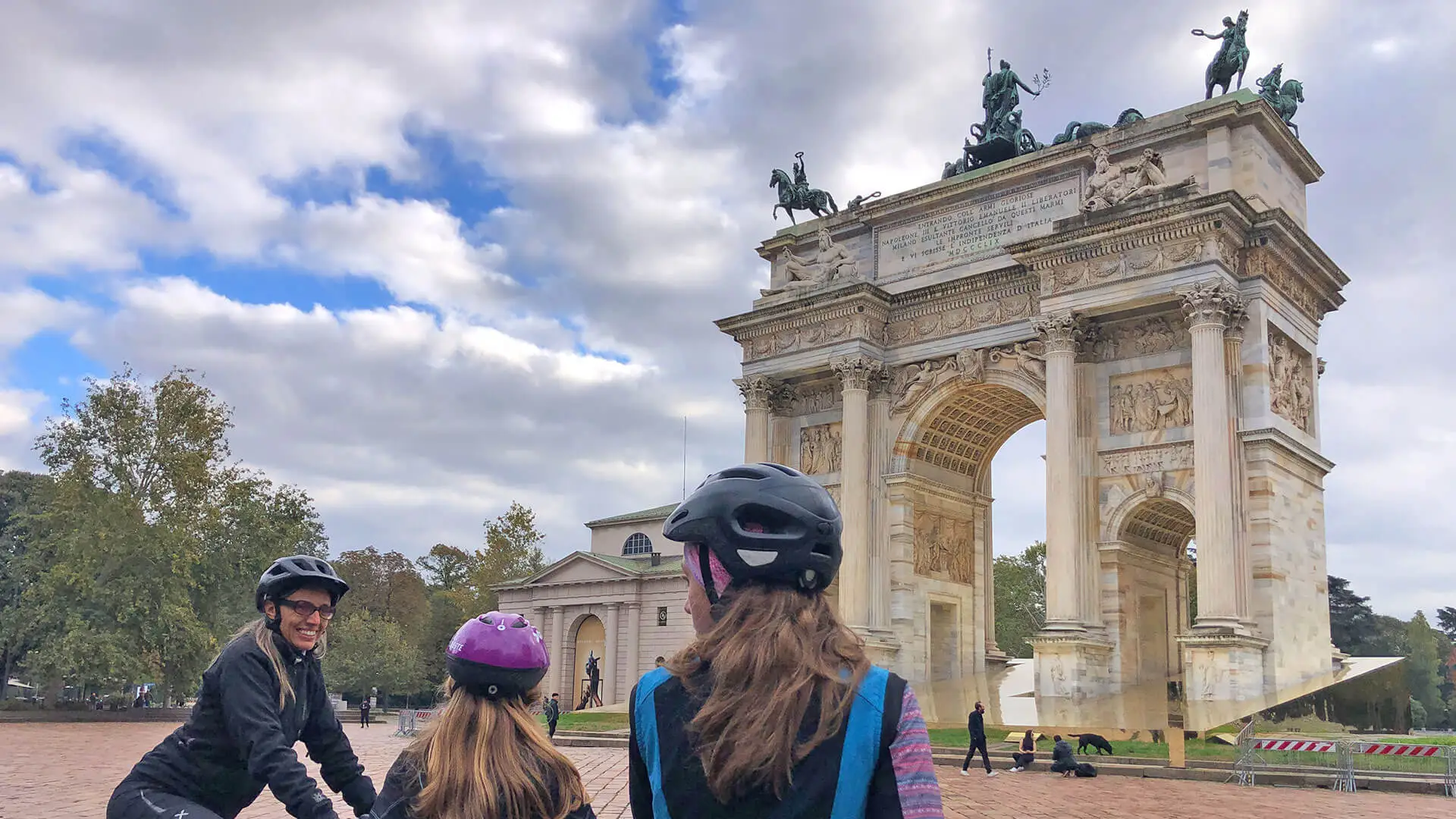 Serata in Hop Cycle con Bikefeverfamily | Arco della Pace